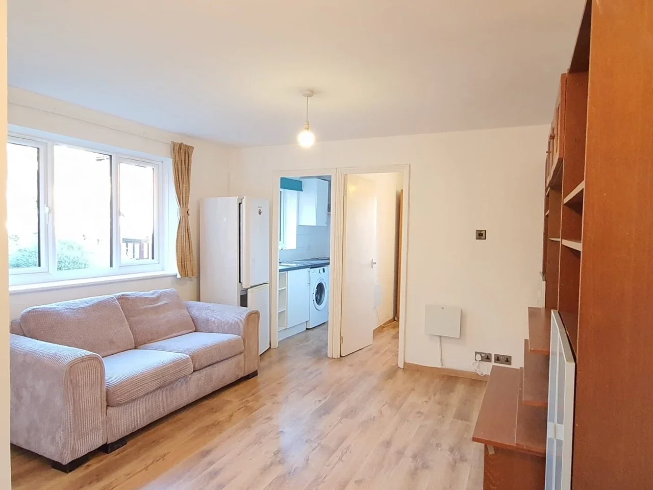 Flat Pempath Place in Greater London