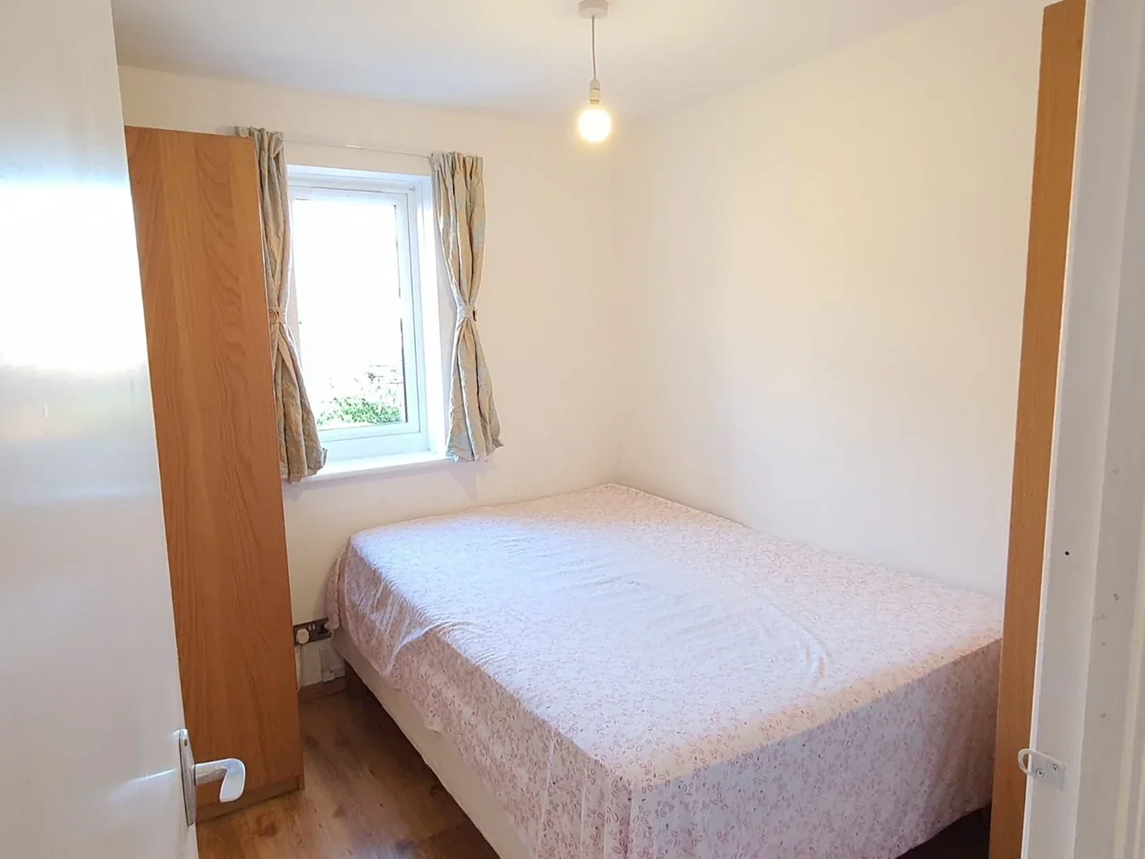 Flat Pempath Place in Greater London