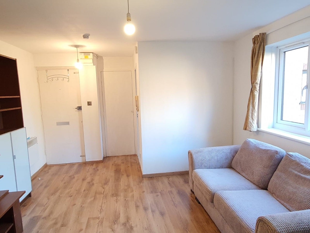Flat Pempath Place in Greater London