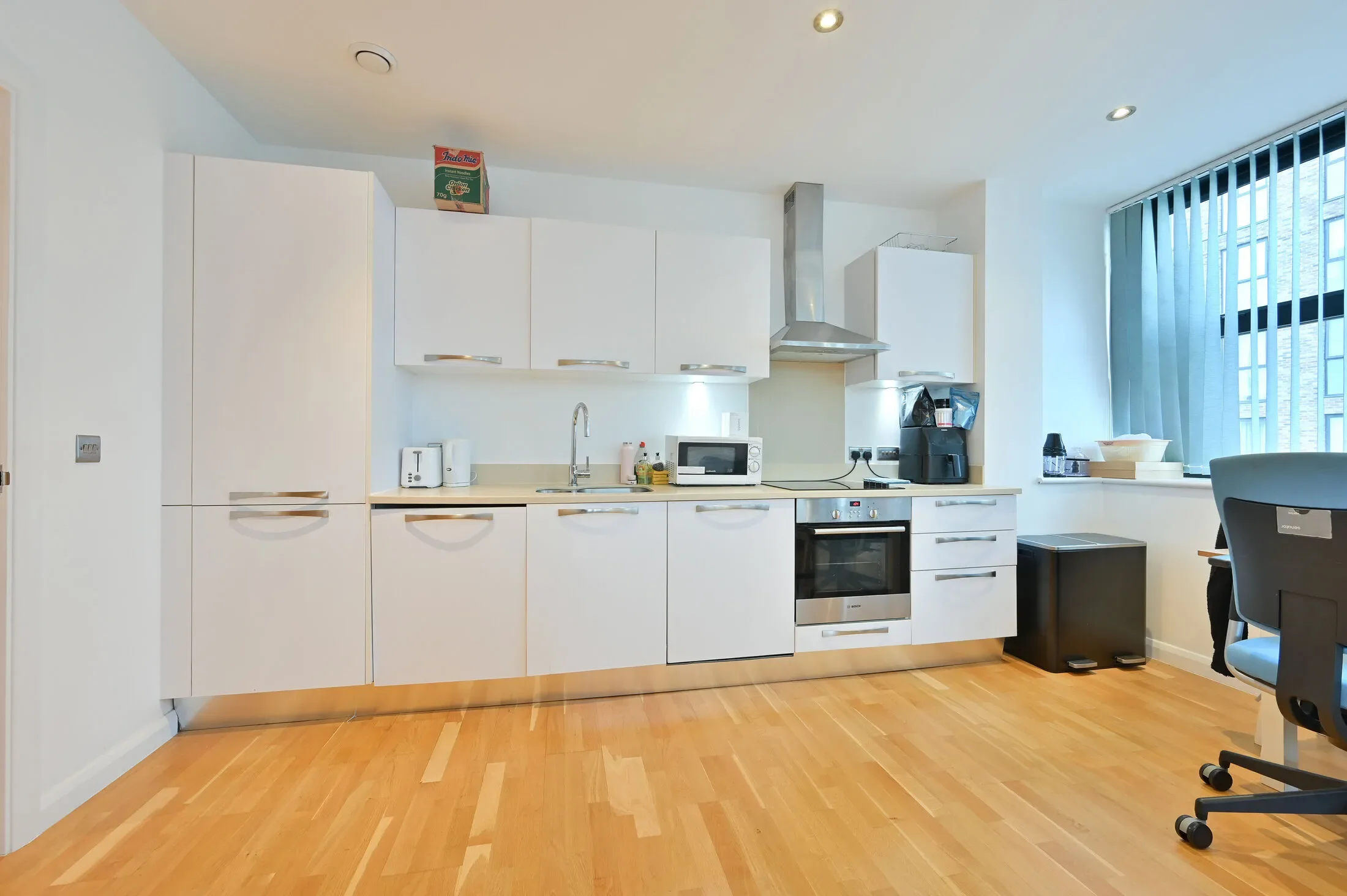 Flat Northolt Road in Greater London