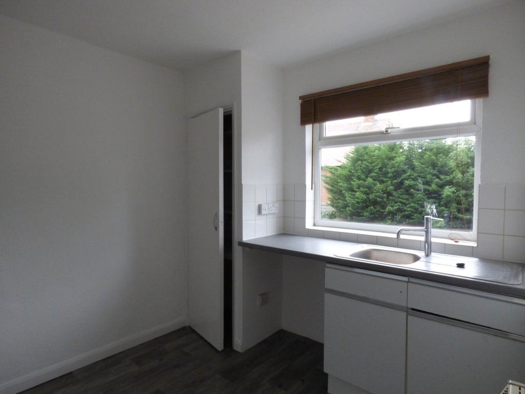 Flat Sutton Road in Maidstone