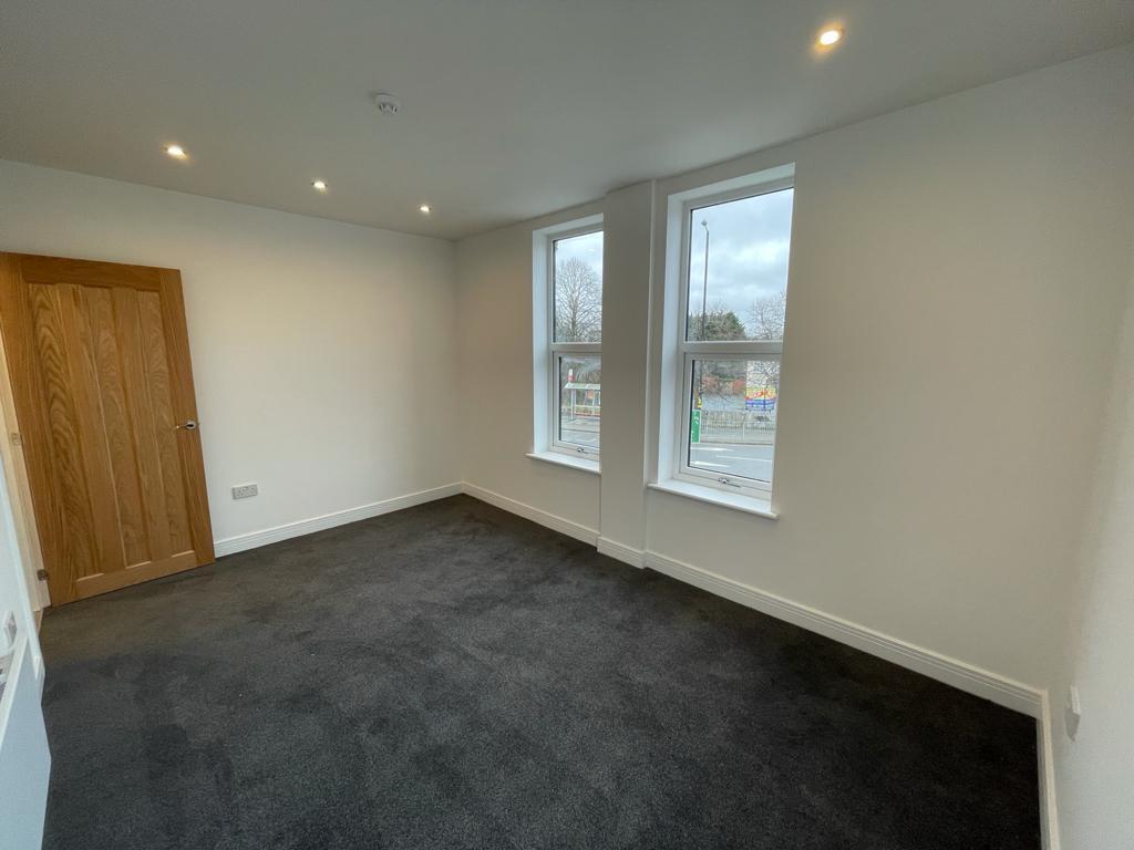 Flat Pershore Road South in Birmingham