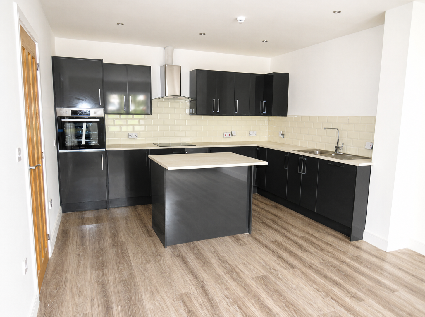 Flat Pershore Road South in Birmingham