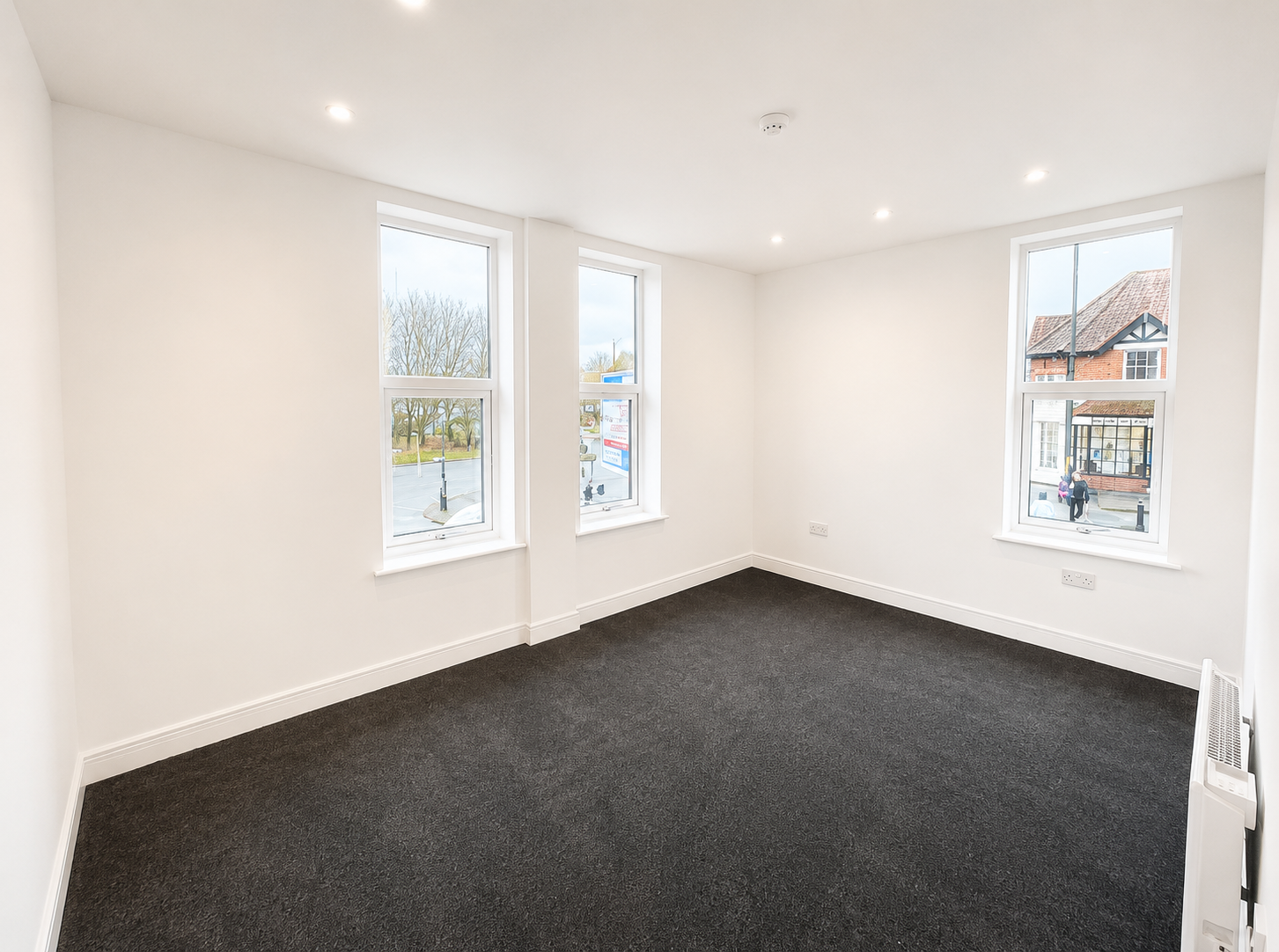 Flat Pershore Road South in Birmingham