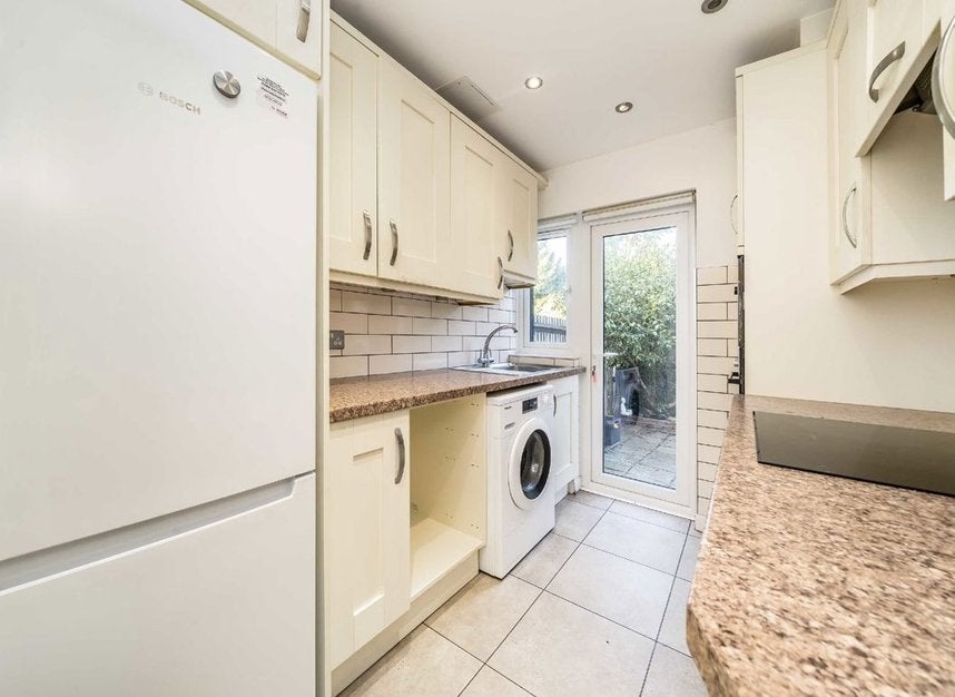 House Cardrew Avenue in Greater London