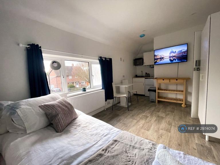 Room Foster Road in Cambridge