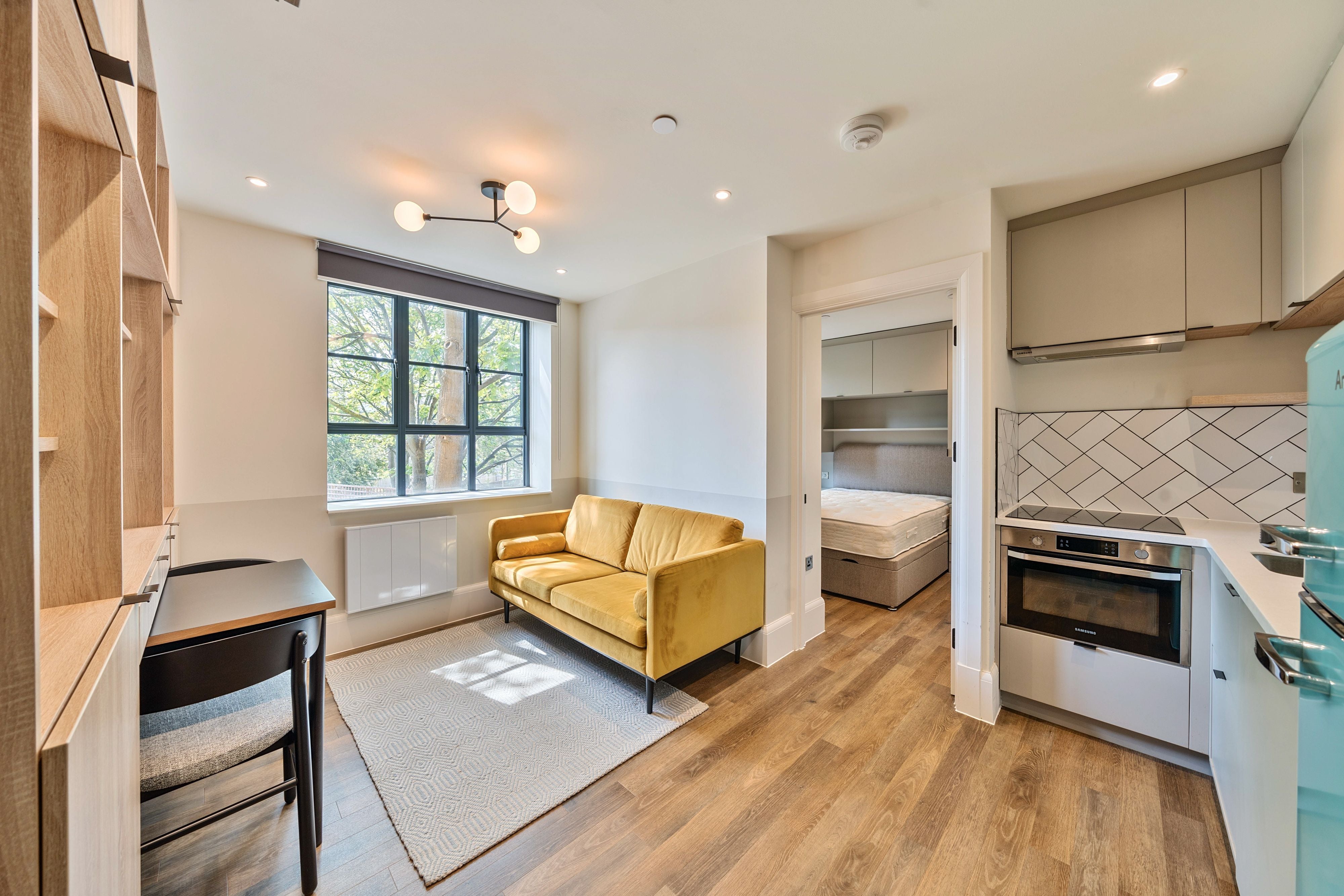 Flat Shakespeare Road in Greater London