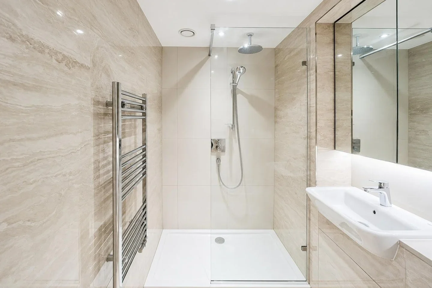 Flat No 1 Street in Greater London