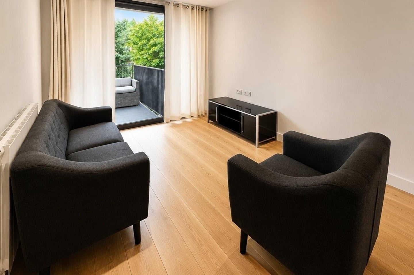 Flat No 1 Street in Greater London