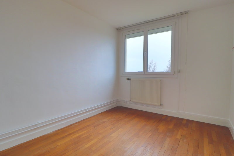 Flat Rue Jacques Bachot in Troyes