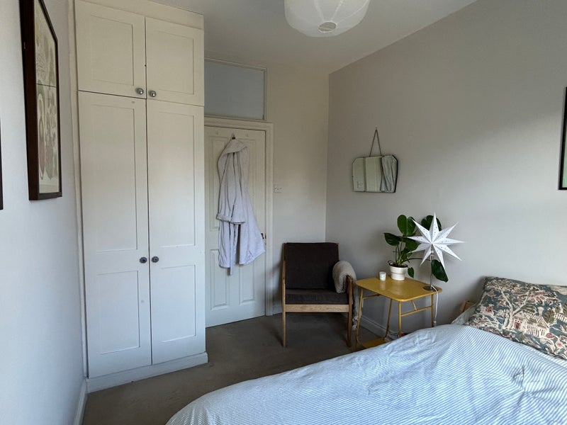 Room Coningham Road in Greater London