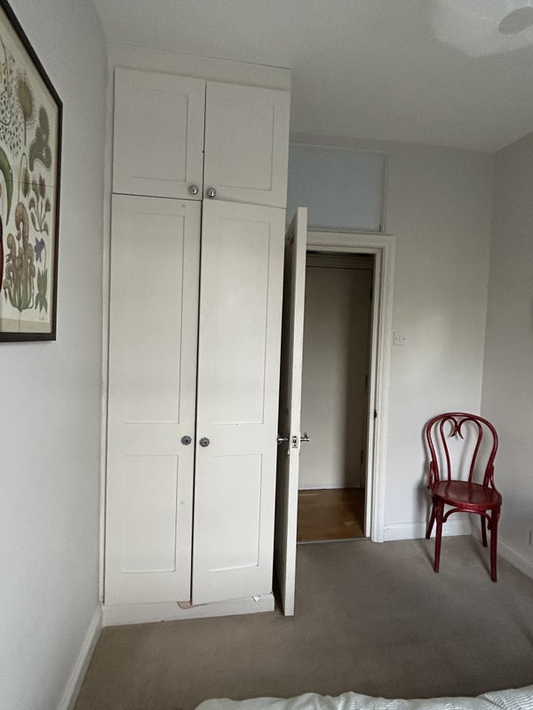 Room Coningham Road in Greater London