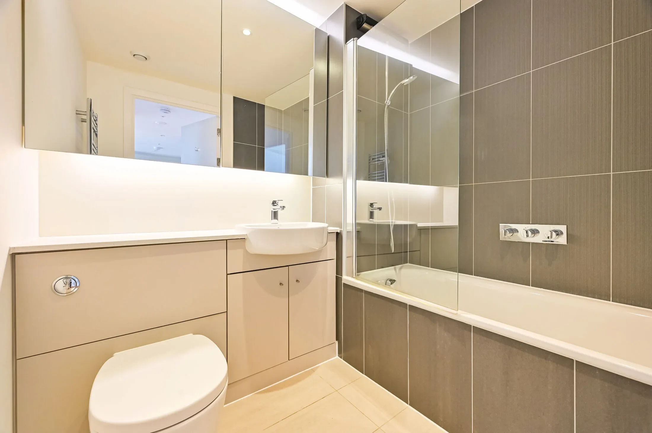 Flat Prize Walk in Greater London