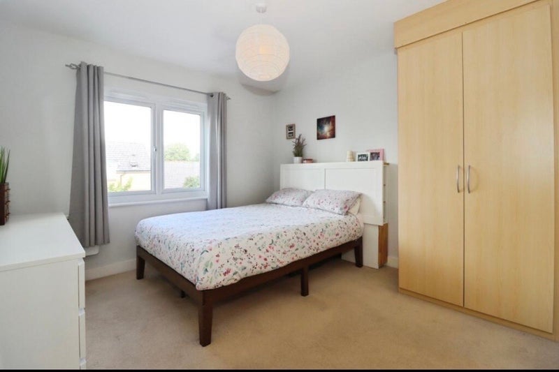 Flat Hollybrook Park in Bristol