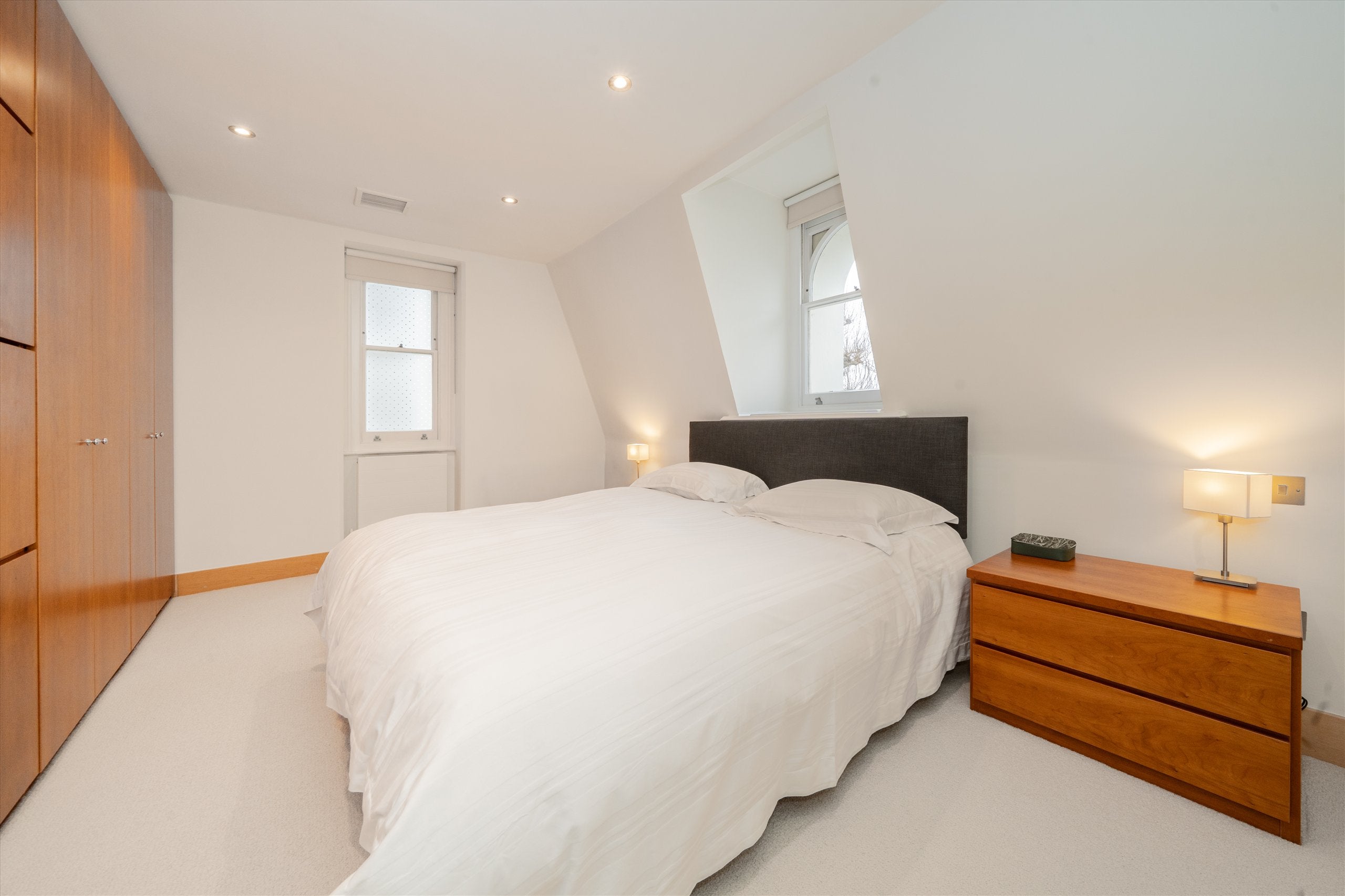Flat Holland Park in Greater London