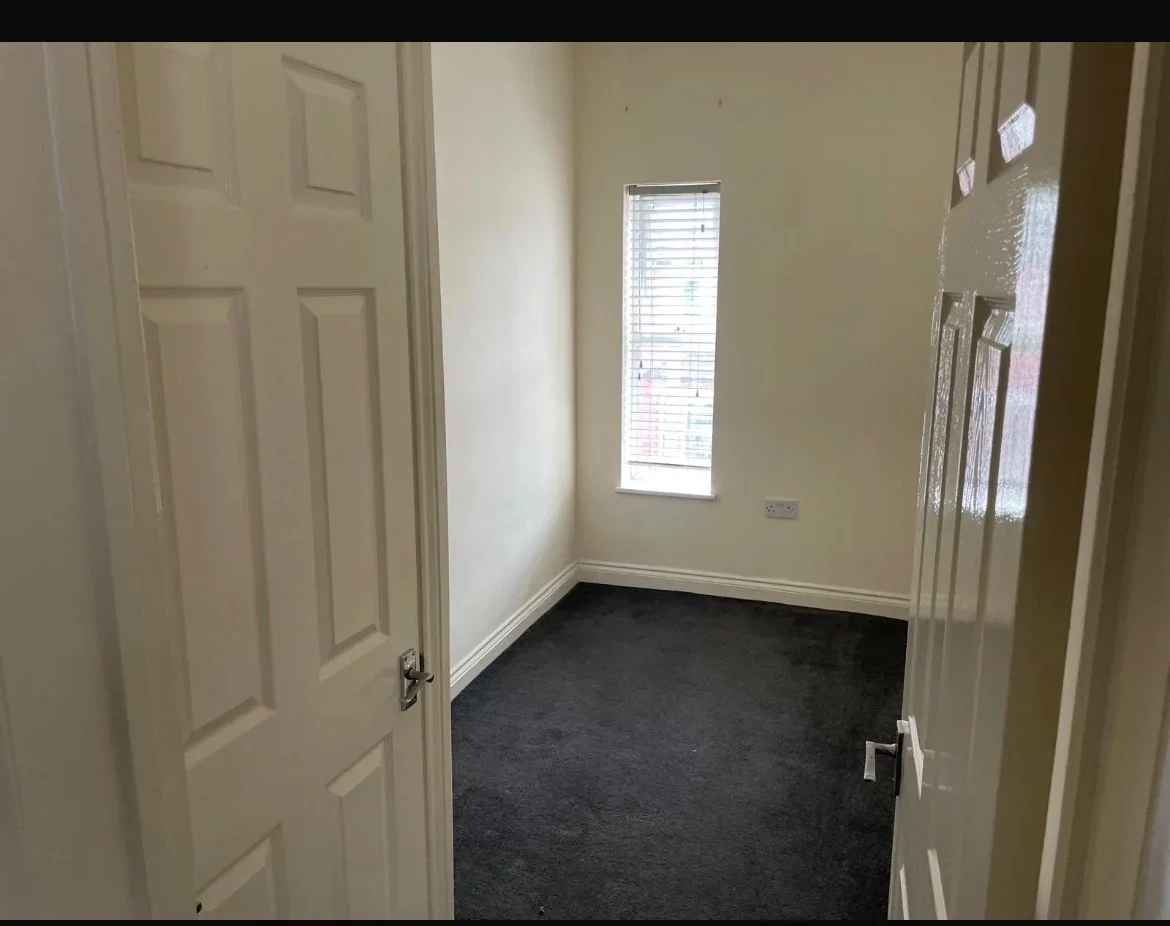Flat Dallow Road in Luton