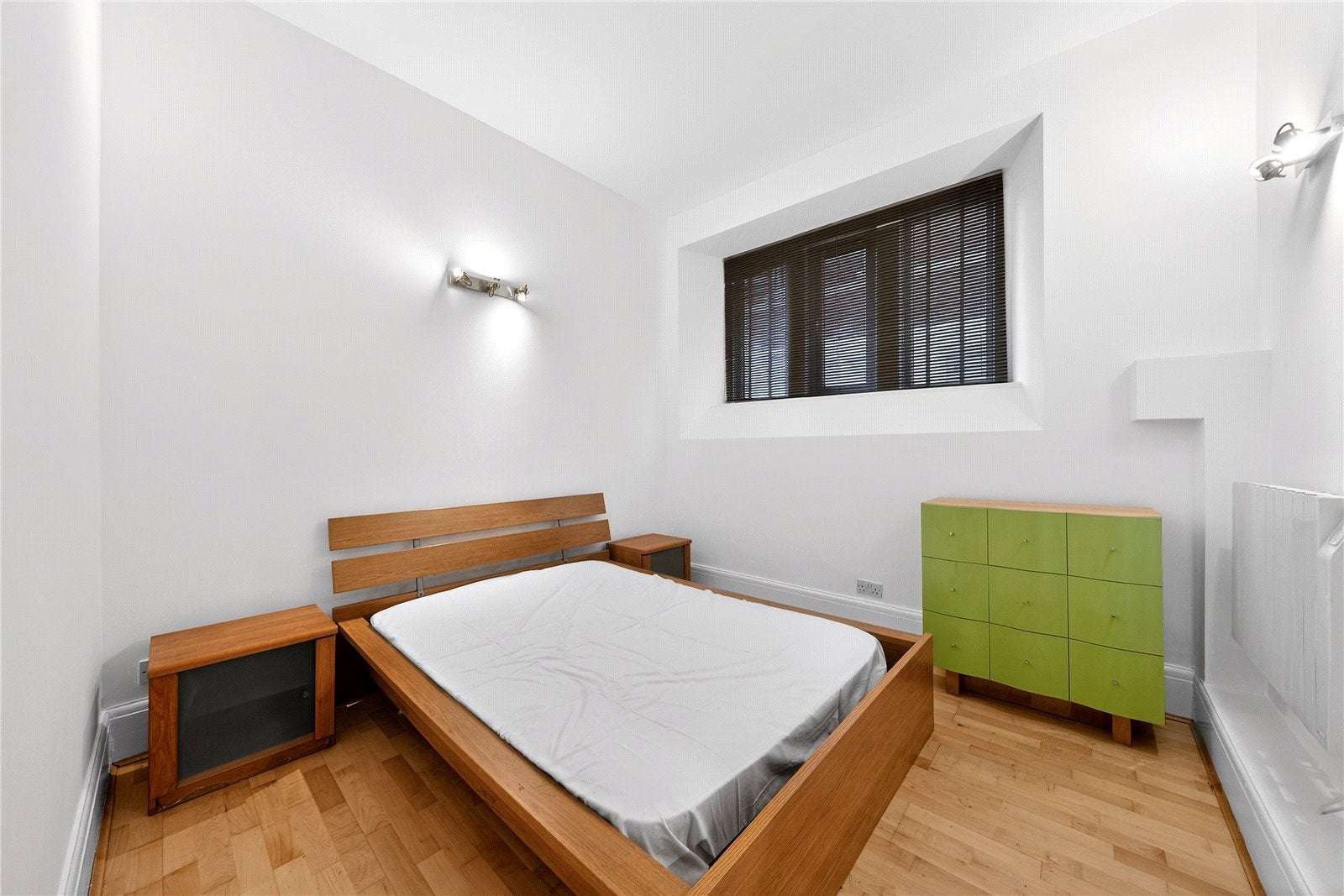 Flat Mason Street in Greater London