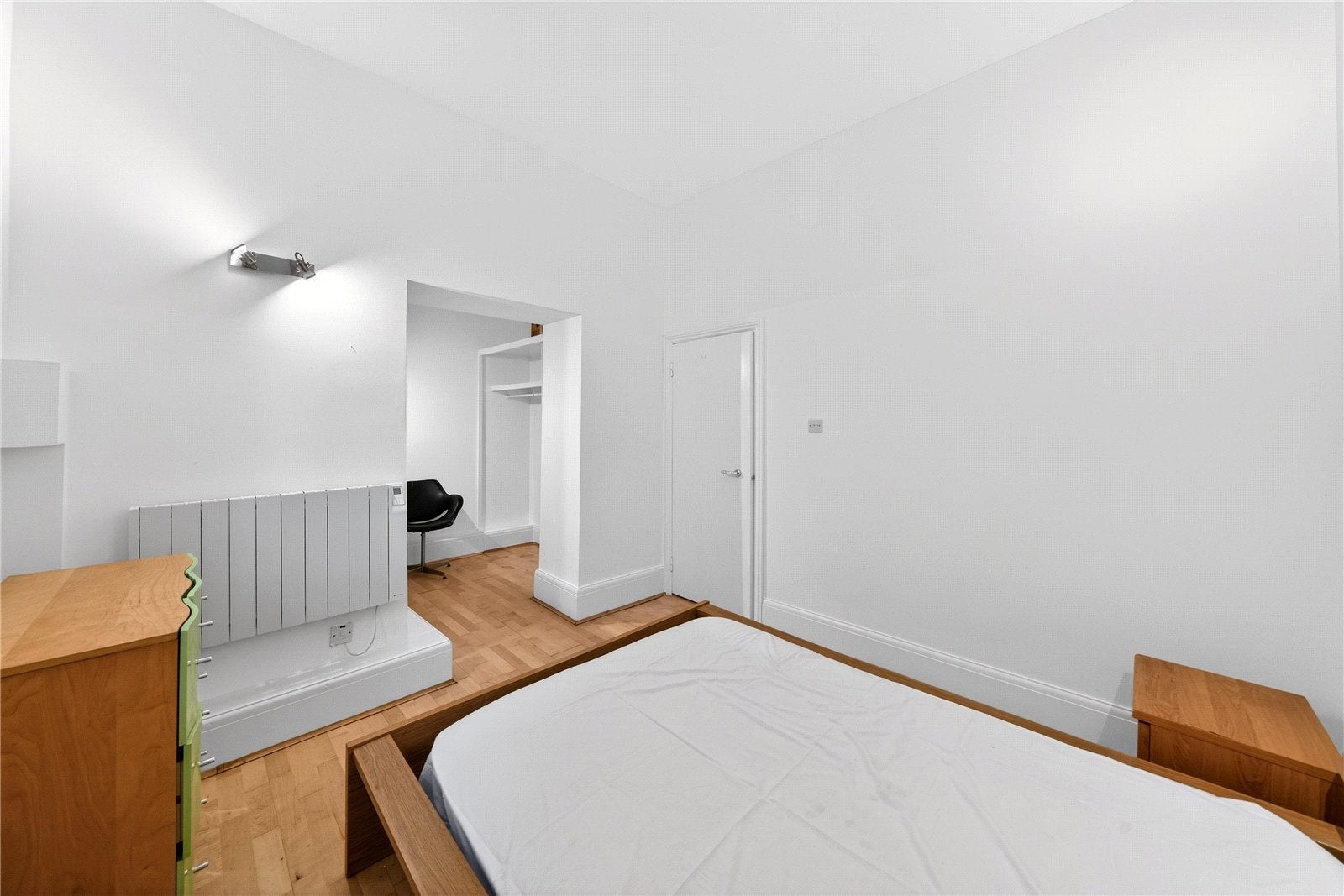 Flat Mason Street in Greater London