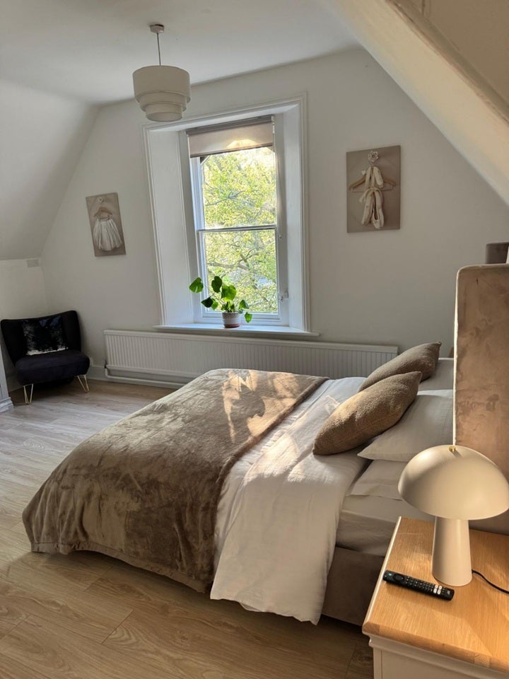 Room Broomfield Road in Sheffield