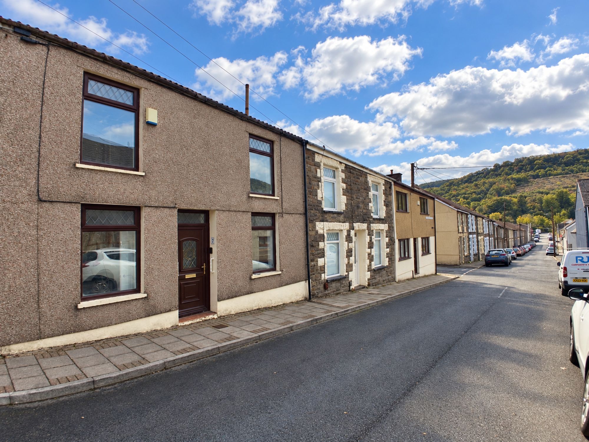 House Elizabeth Street in Pentre