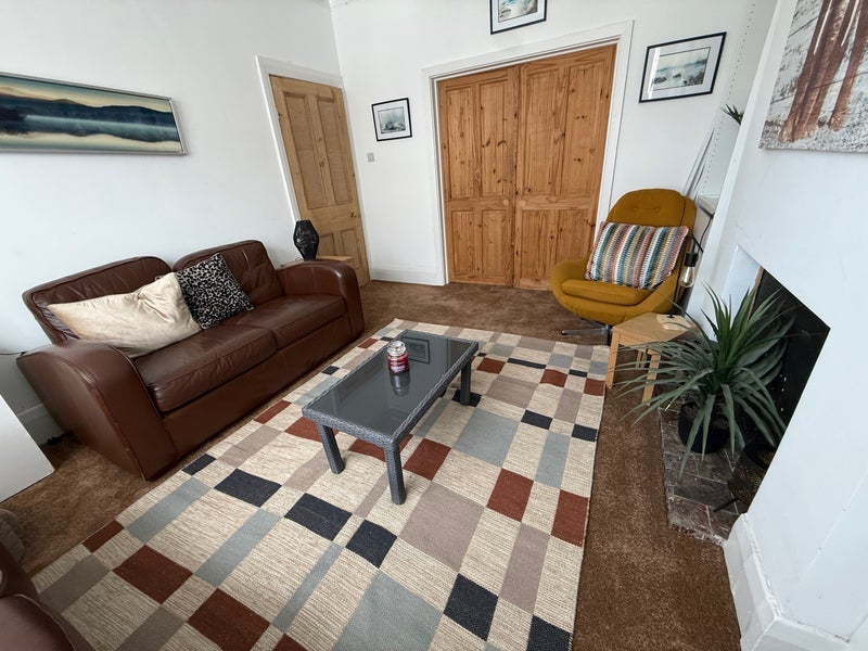 Room Gordon Road in Salford