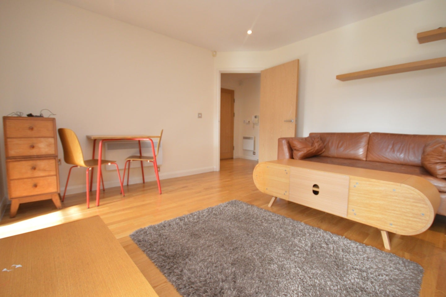 Flat Devonport Street in Greater London
