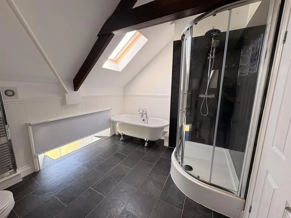 House Pentewan Road in London Apprentice