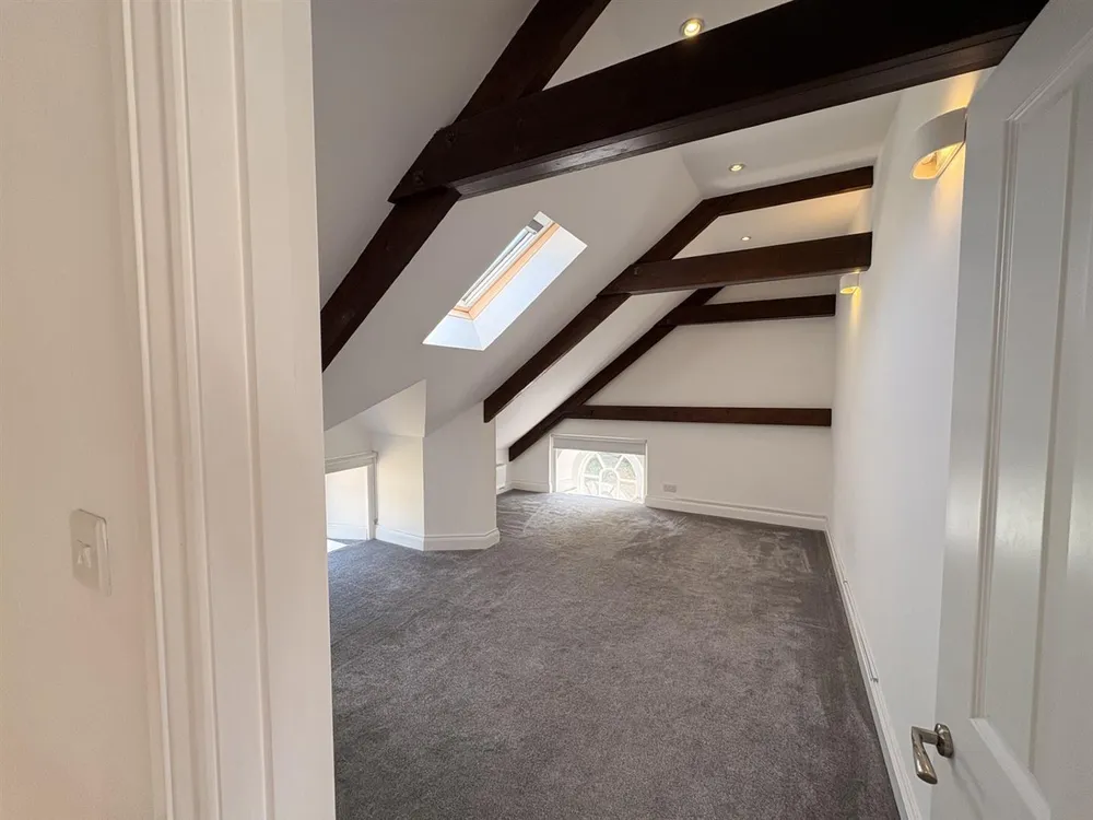 House Pentewan Road in London Apprentice