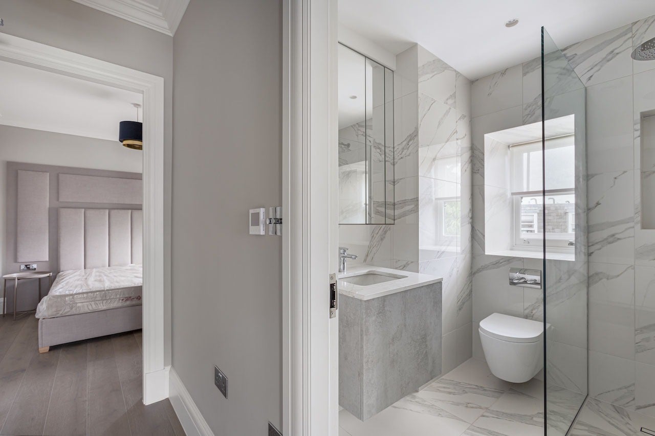 Flat Collingham Road in Greater London