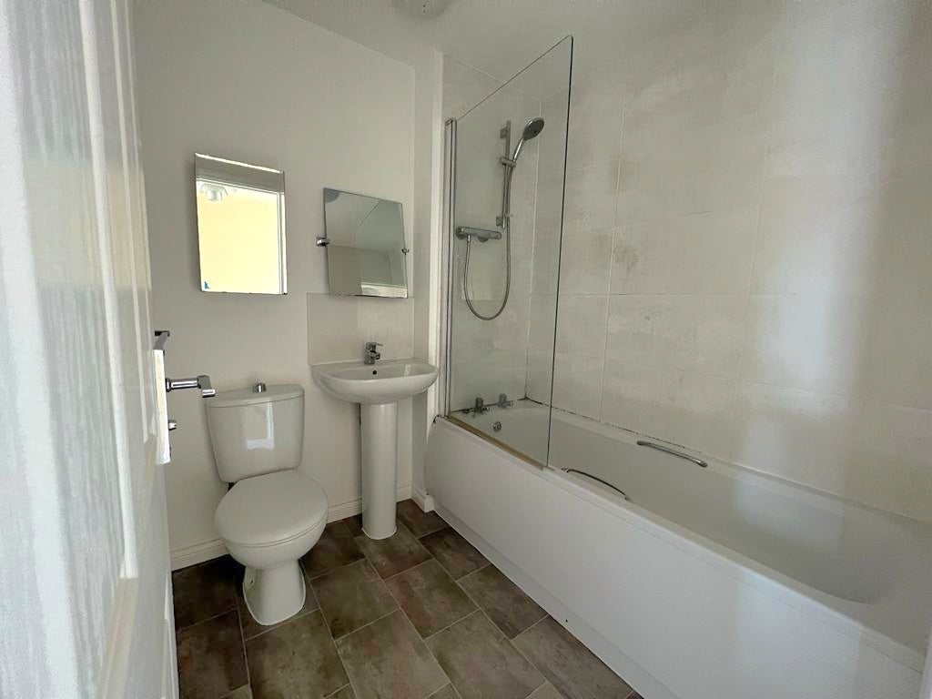 House Lizard Close in Gosport