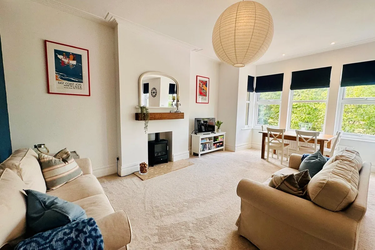 Flat Harlow Moor Drive in Harrogate