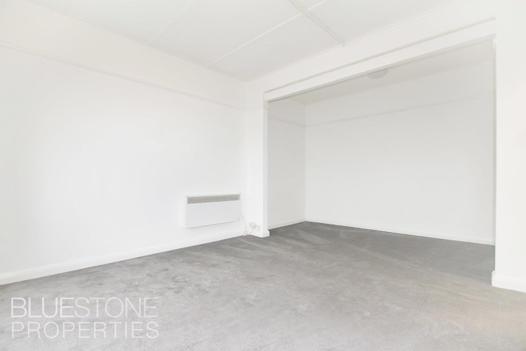 Flat Wellington Road in Greater London
