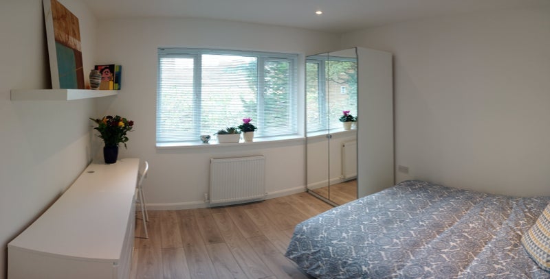 Room Cavendish Avenue in Greater London