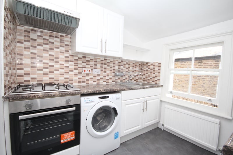 Flat Ulysses Road in Greater London