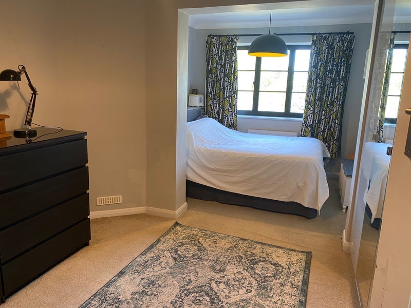 Room Bromley Avenue in Greater London
