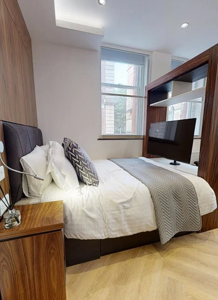 Room Minshull Street in Manchester