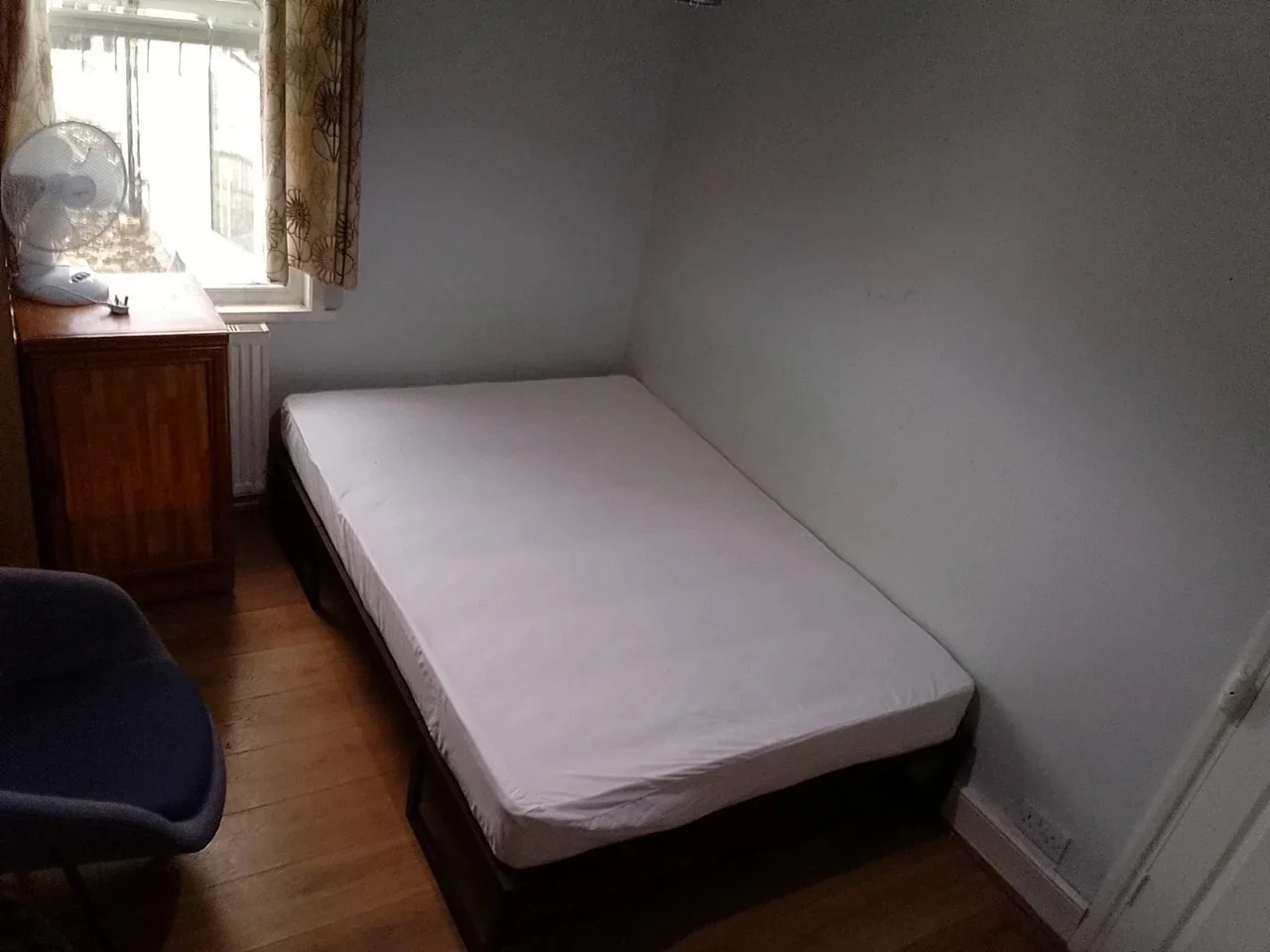 Room Lawrence Road in Greater London