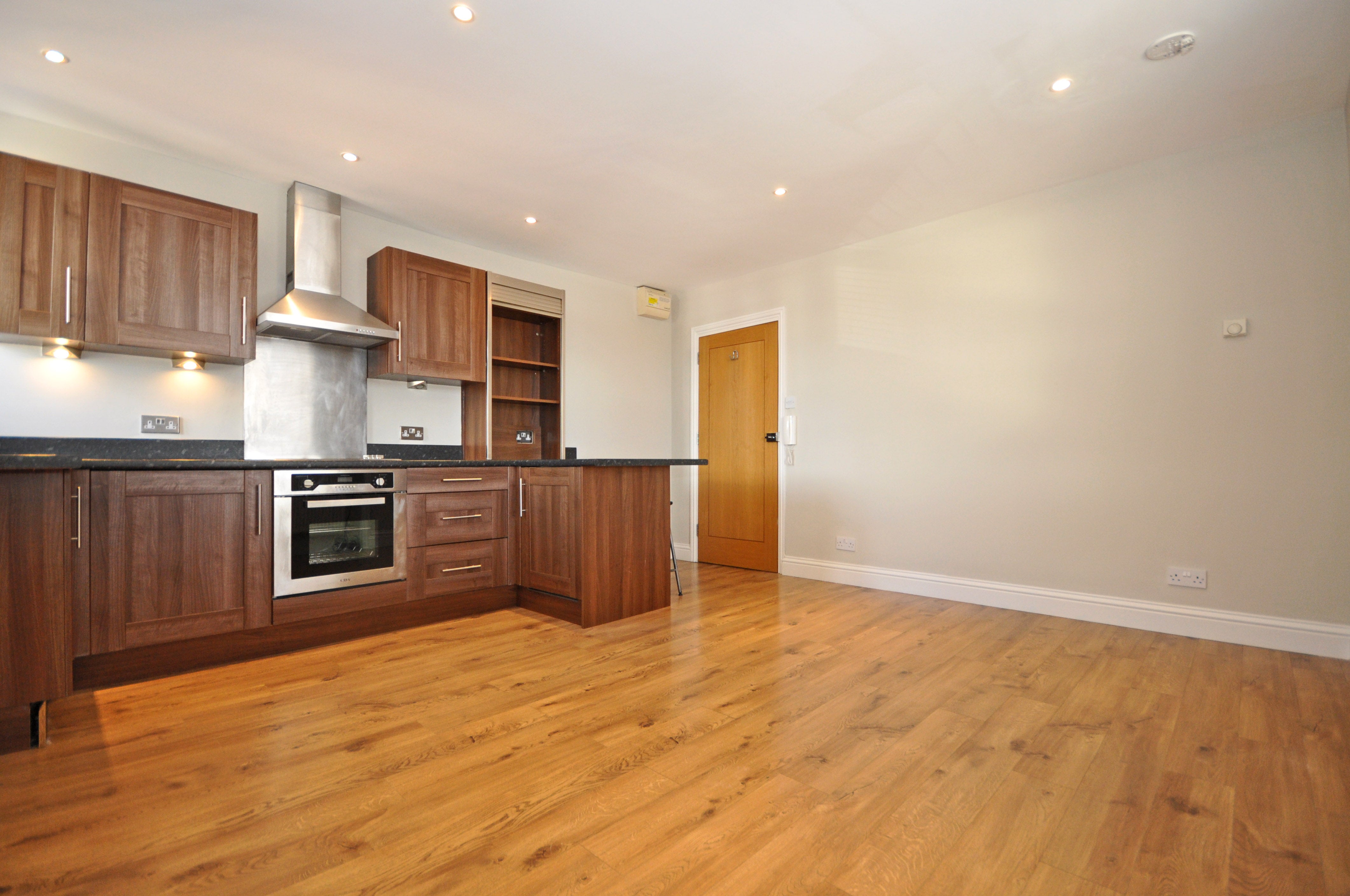 Flat Prestbury Road in Cheltenham