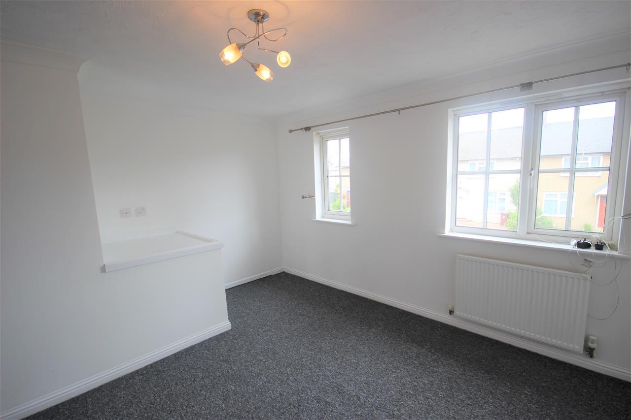 House Lodge Avenue in Greater London