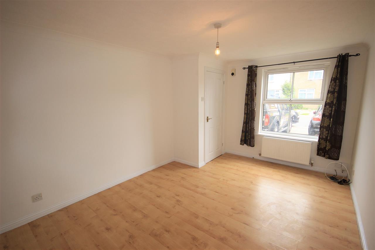 House Lodge Avenue in Greater London