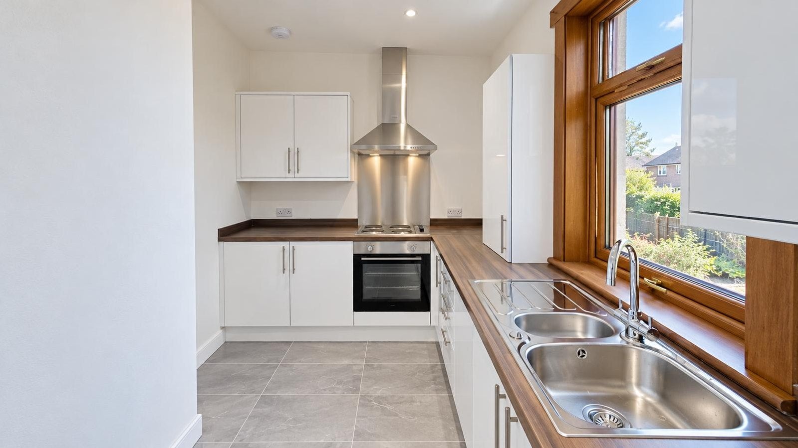 Flat Braemar Drive in Falkirk