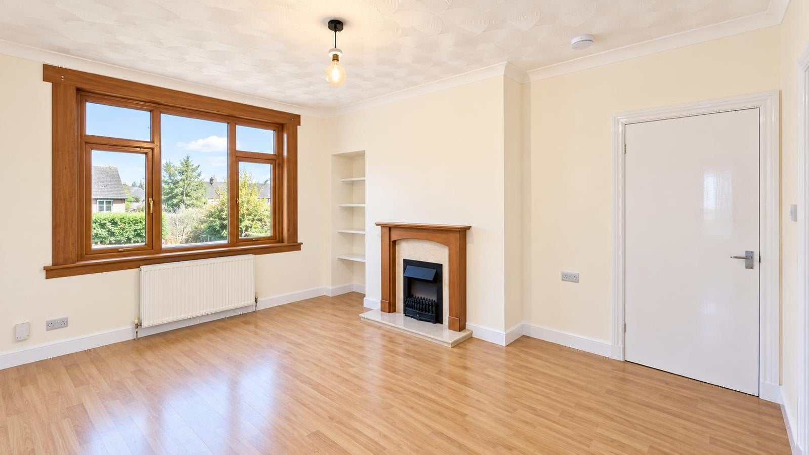 Flat Braemar Drive in Falkirk