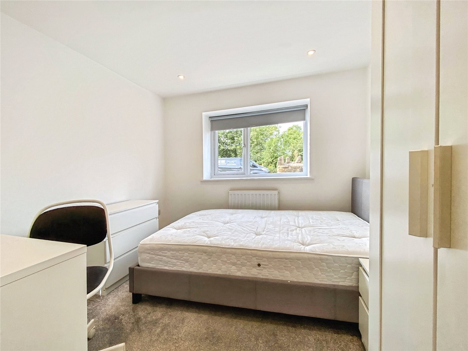 Room Whiteway Road in Bath