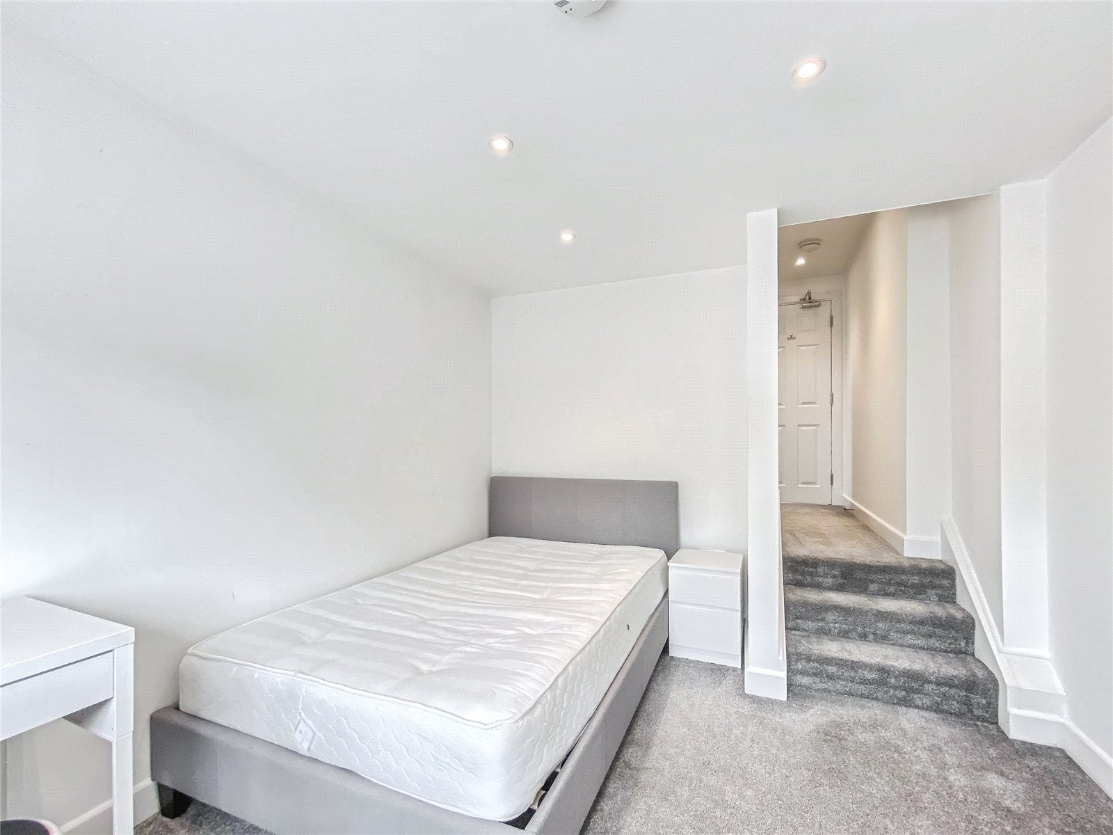 Room Whiteway Road in Bath