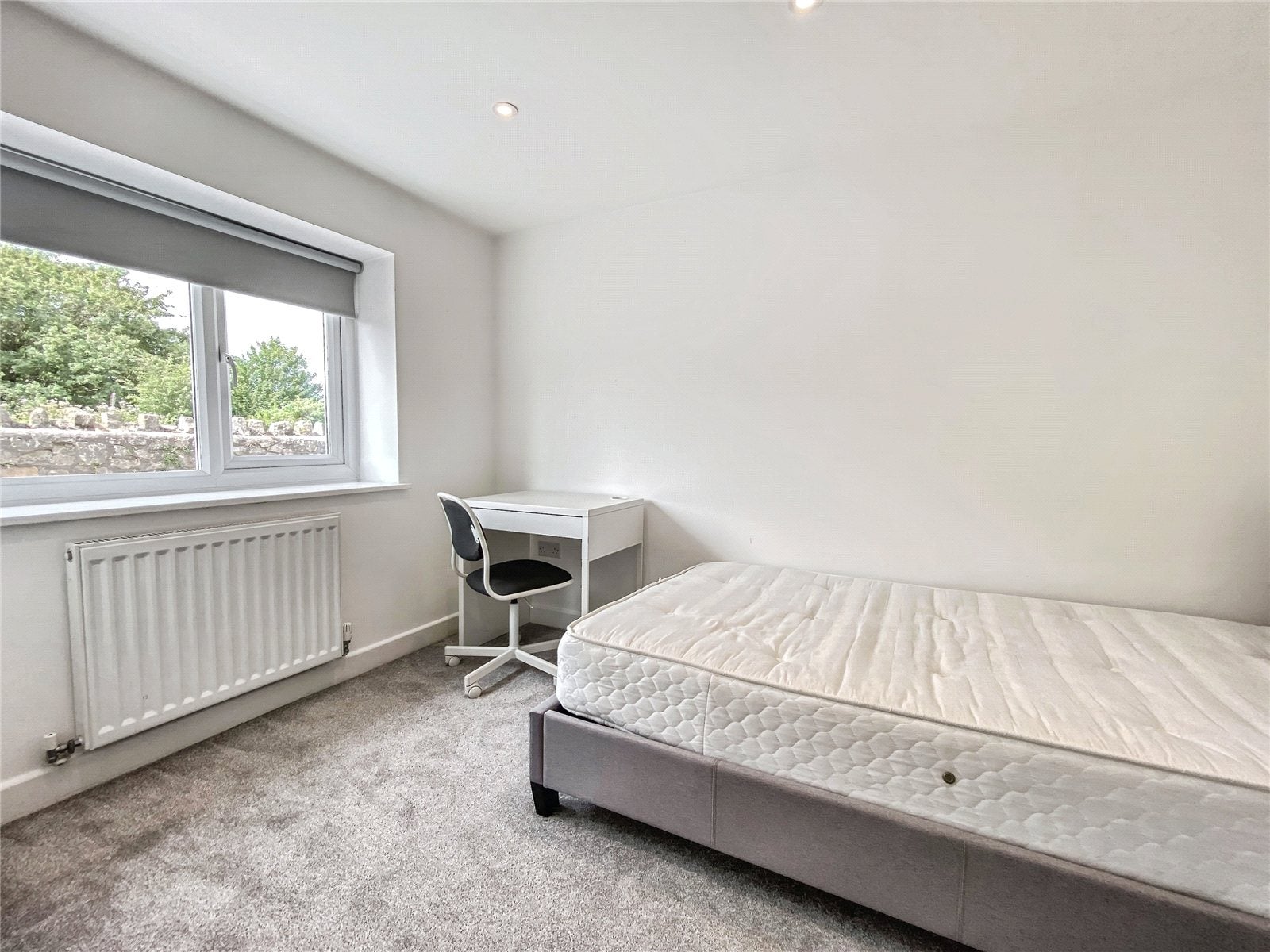 Room Whiteway Road in Bath