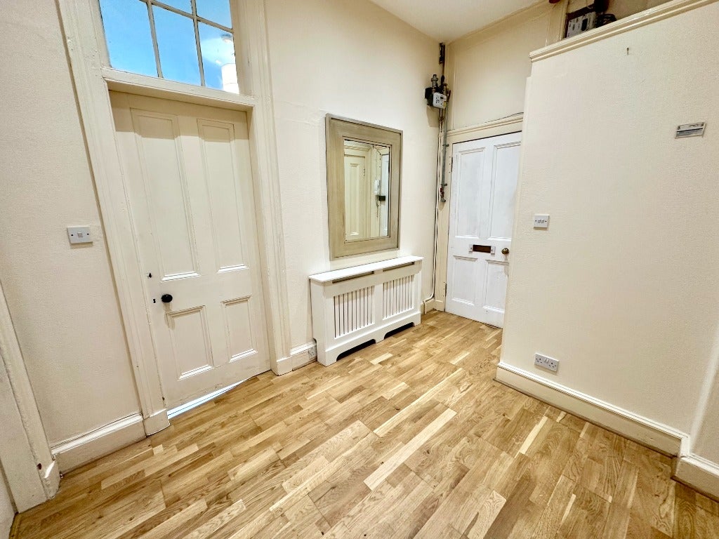 Flat Sauchiehall Street in Glasgow