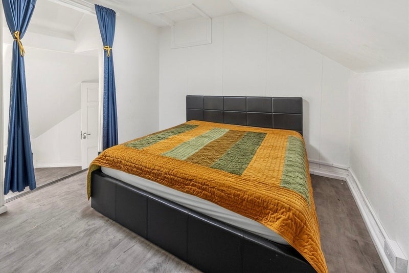 Room Melfort Road in Greater London