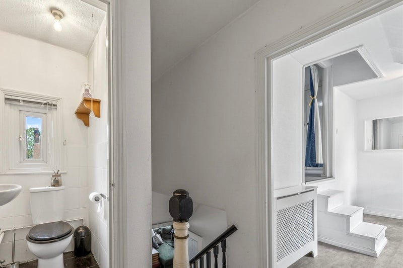 Room Melfort Road in Greater London