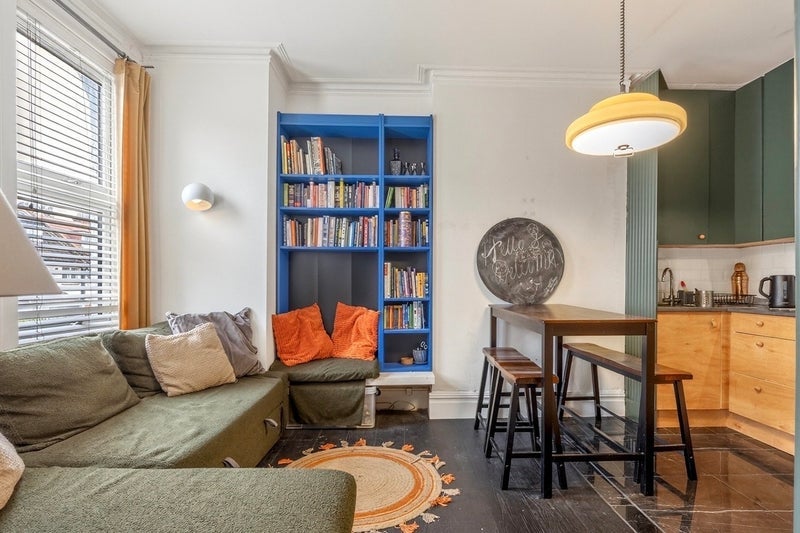 Room Melfort Road in Greater London