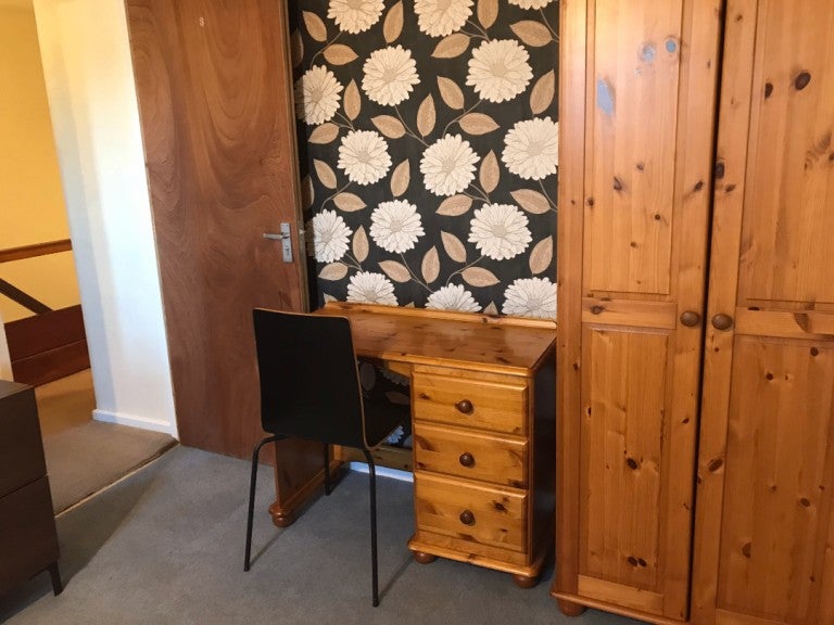 Room Campion Close in Coventry